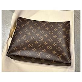 Louis Vuitton-Uni toilet bag-Multiple colors