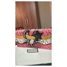 Gucci-Clutch-Taschen-Mehrfarben