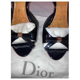 Dior-Calcanhares-Preto