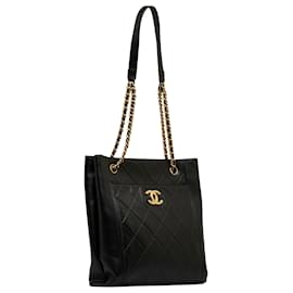 Chanel-Bolsa de compras Chanel preta CC com bolso frontal em couro de bezerro-Preto