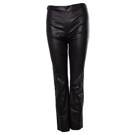 The row DIE REIHE, Schwarze Lederhose Schwarz