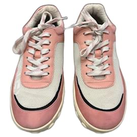 Chanel-Sneakers-Pink