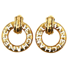 Chanel-Chanel Gold Vintage Cut-Out Logo Ring Drop Clip-On Earrings-Golden