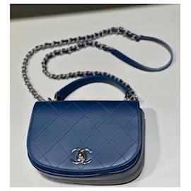 Chanel-Chanel Tragetasche mit Klappe in Blau-Marineblau