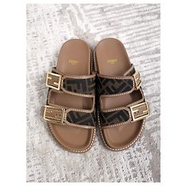Chanclas Fendi FF UE37 Castaño