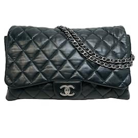 Chanel-Chanel 2009-2010 Schwarze Maxi-Tasche mit einer Klappe aus Lammleder-Schwarz