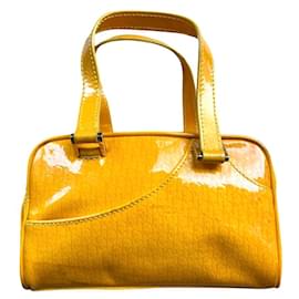 Christian Dior-Sac  en cuir verni Dior Oblique jaune Dior monogramme.-Jaune