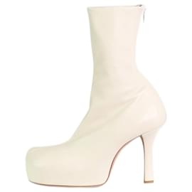 Bottega Veneta-Cream concealed platform leather ankle boots - size EU 37.5-Cream