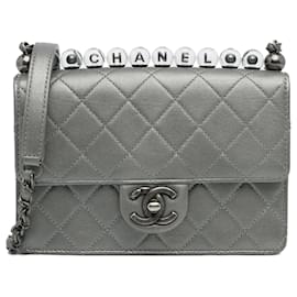 Chanel-Chanel Aba de pele de cordeiro com pérolas médias chiques prateadas-Prata