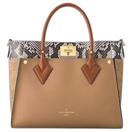 Louis Vuitton-LV On My Side MM-Beige