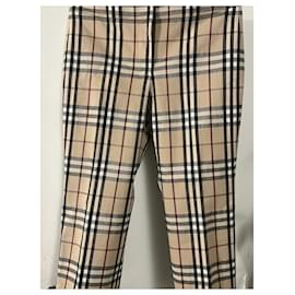 Burberry-Un pantalon, leggings-Autre