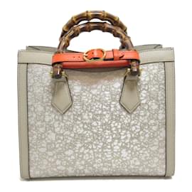 Gucci-Bolsa pequena de lona e couro Diana 702721-Cinza