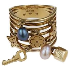 Louis Vuitton-Gold Pearl Monogram Charm Ring-Golden