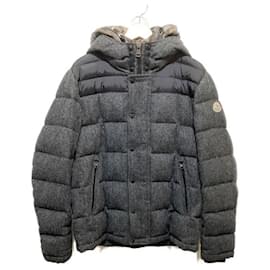 Moncler Men Down Jacket Grey Grey