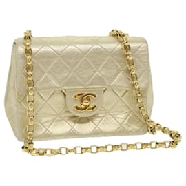 Chanel-CHANEL Bolsa de Ombro com Corrente Matelassê Pele de Cordeiro Ouro CC Auth 58346NO-Dourado