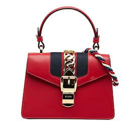 Gucci-Mini borsa a tracolla Sylvie in pelle 470270-Rosso
