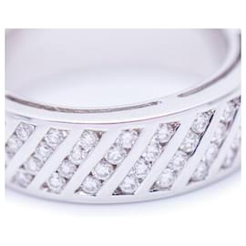 Autre Marque-White Gold Ring with Diamonds-White