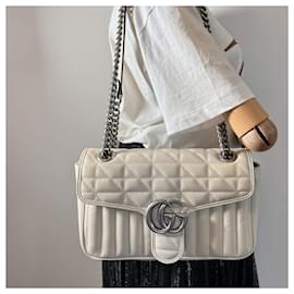 Gucci-Bolsa de ombro pequena com corrente de couro GG Marmont Branco-Branco