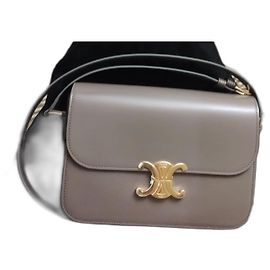 Céline Triumph Grau