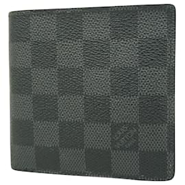 Louis Vuitton-Louis Vuitton Slender-Black