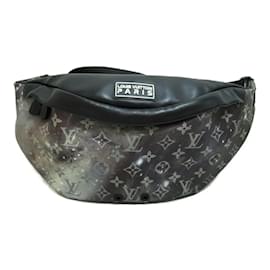 Louis Vuitton-Monogram Galaxy Discovery Bumbag M44444-Black