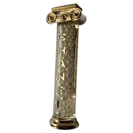 Chanel-Pins e spille-Bianco,D'oro