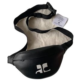 Courreges Saddlebags Black White