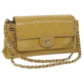 CHANEL Matelasse Bolso de hombro con cadena Charol Amarillo CC Auth 58350EN Amarillo