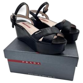 Prada-Mulas de cuña-Negro