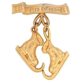 Hermès-VINTAGE BROOCH LES FETES EN HERMES PLAQUE GOLD ICE SKATE GOLD PLATED BROOCH-Golden