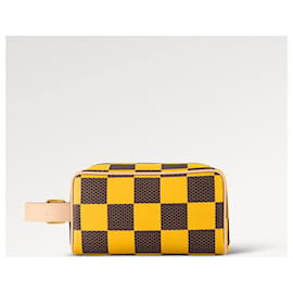 Louis Vuitton-LV Locker Dopp Kit Damier Pop-Amarelo
