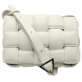 Bottega Veneta-Gepolsterte Kassettentasche von Bottega Veneta aus weißem Leder-Weiß