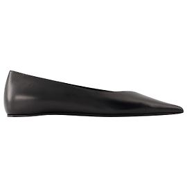 Totême Die asymmetrischen Ballerinas – TOTEME – Leder – Schwarz Schwarz