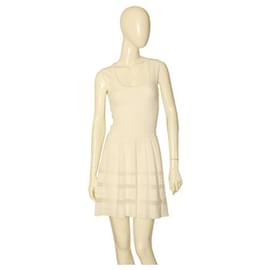 M Missoni-M Missoni weißes, gestricktes, ärmelloses Minikleid über dem Knie, Fit & Flare-Kleidergröße 38-Weiß