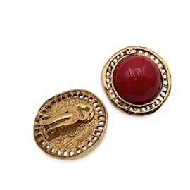 Chanel-Vintage Round Gold Metal Clip On Red Cabochon Earrings-Golden