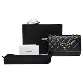 Chanel-Carteira CHANEL em bolsa com corrente em couro preto - 101549-Preto