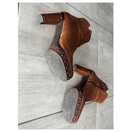 Stuart Weitzman-Stuart Weitzman luxury leather ankle boots 37 1/2 with heels-Brown