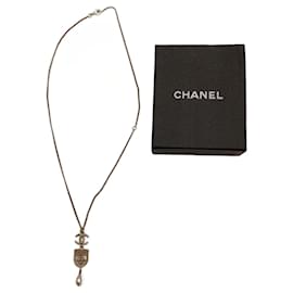 Chanel-Colares-Dourado