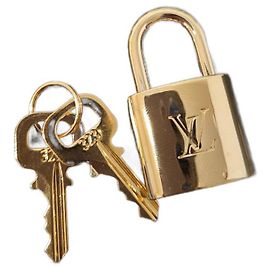 Bijou de sac Louis Vuitton Cadenas Doré Métal Doré
