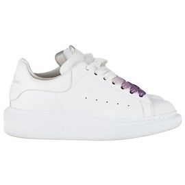 Tênis oversized Alexander McQueen em couro de bezerro branco Branco