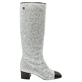 Chanel-Bottes hauteur genou argentées et noires à paillettes 2017-Argenté,Métallisé