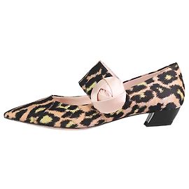 Roger Vivier Chaussures à bout pointu à talon bas et imprimé léopard multicolore - taille EU 37 Multicolore