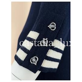 Chanel-Vestido de cachemir marítimo con botones CC-Azul marino