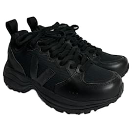 Veja-Sneakers-Black