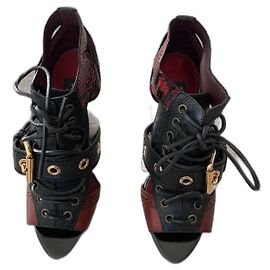 Tacones de encaje de piel de serpiente burdeos Burberry Rojo burdeos Burdeos