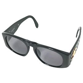 Chanel Matelassé Negro