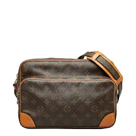 Louis Vuitton-Louis Vuitton Monogram Nile Bag Sac à bandoulière en toile M45244 en bon état-Marron