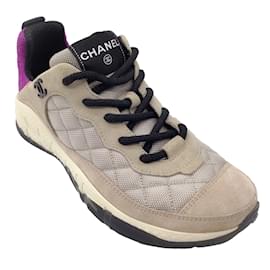 Autre Marque-Chanel gris pardo / púrpura / Zapatillas bajas acolchadas con ribetes de piel de ante y logo CC en negro-Multicolor