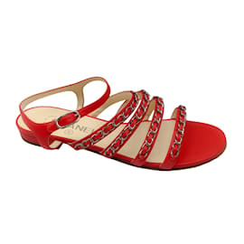 Autre Marque-Chanel vermelho / Sandálias de couro de pele de cordeiro com detalhe de corrente prateada-Vermelho
