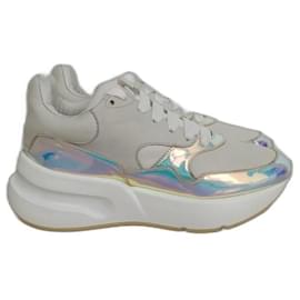 Alexander Mcqueen Sneakers Cream Leather Cream